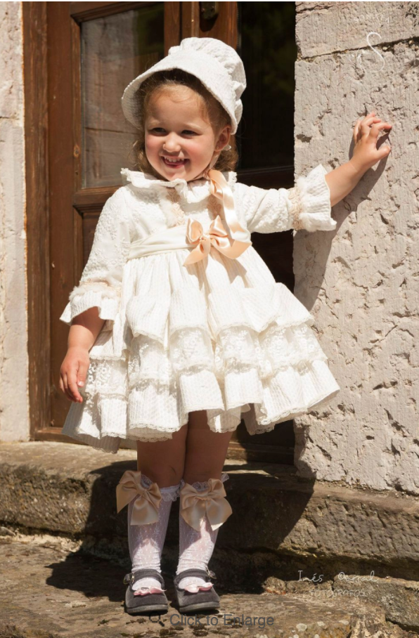 Cream Ruffle PuffBall